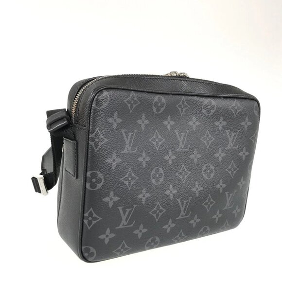 LOUIS VUITTON Taigarama Outdoor Messenger PM M30233 Shoulder bag - Picture 4 of 16